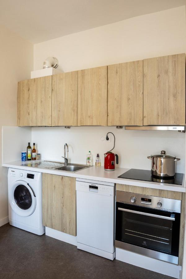 Bel Appartement, Bien Equipe Et Confortable Dans Le Centre Historique Fougeres Luaran gambar